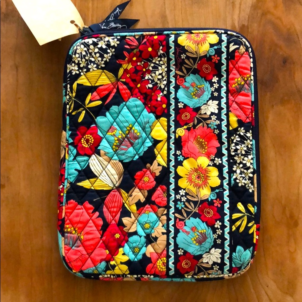 Vera Bradley tablet sleeve -happy snails